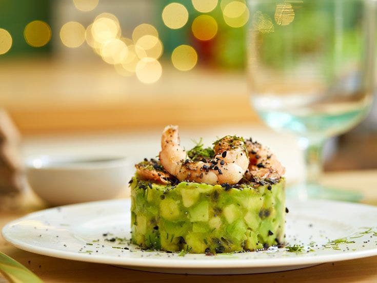 Recette bio de tartare d'avocat aux crevettes sautées