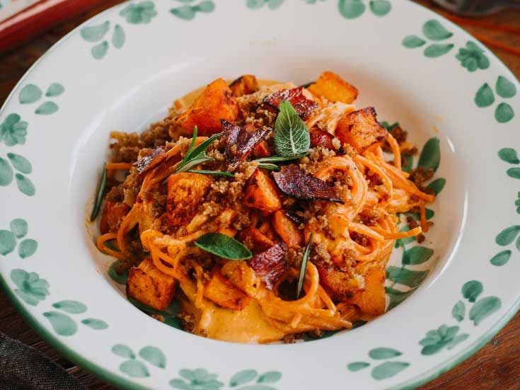 Recette bio de spaghettis à la crème de courge et bacon