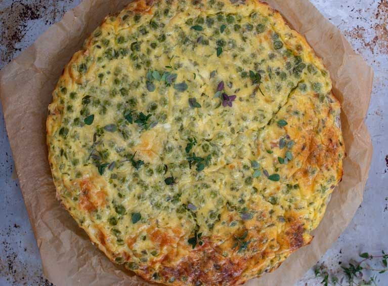 Recette bio de galette de pois cassés bio aux légumes et salade 