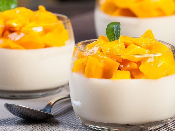 Recette bio d'entremets au lait de coco et à la mangue