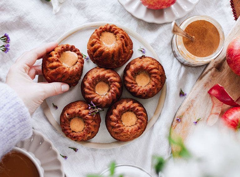 Recette bio de petits gâteaux moelleux aux pommes