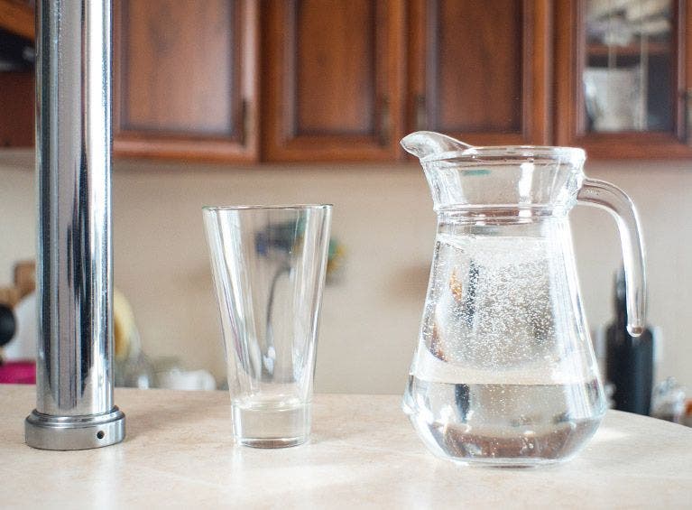 nettoyer-carafe-eau-list