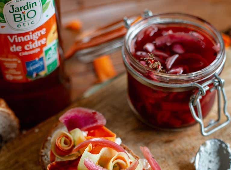 Recette bio de pickles d'oignons rouges 