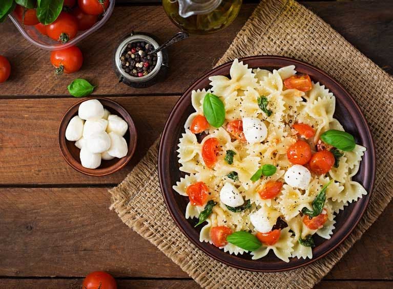 Recette bio de salade de farfalles à la caponata sicilienne