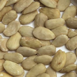Amandes entières émondées - bio - JARDIN BIO
