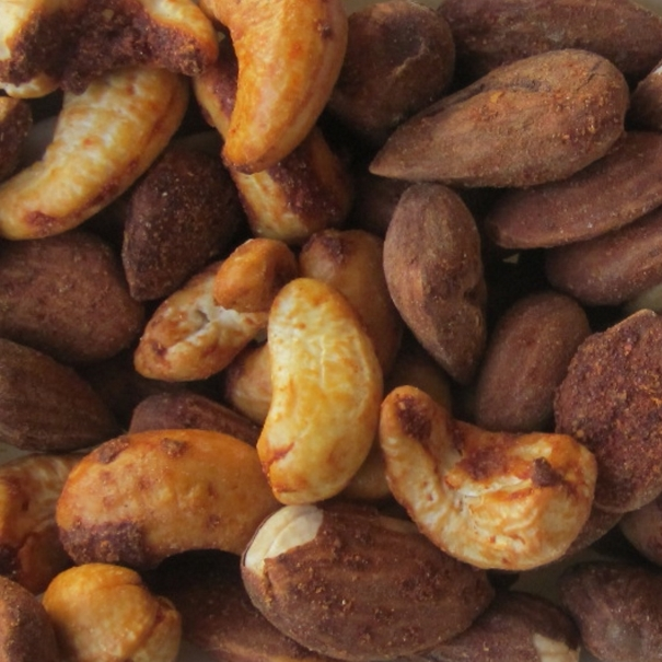 Amandes entières et noix de cajou salées au paprika bio - JARDIN BIO
